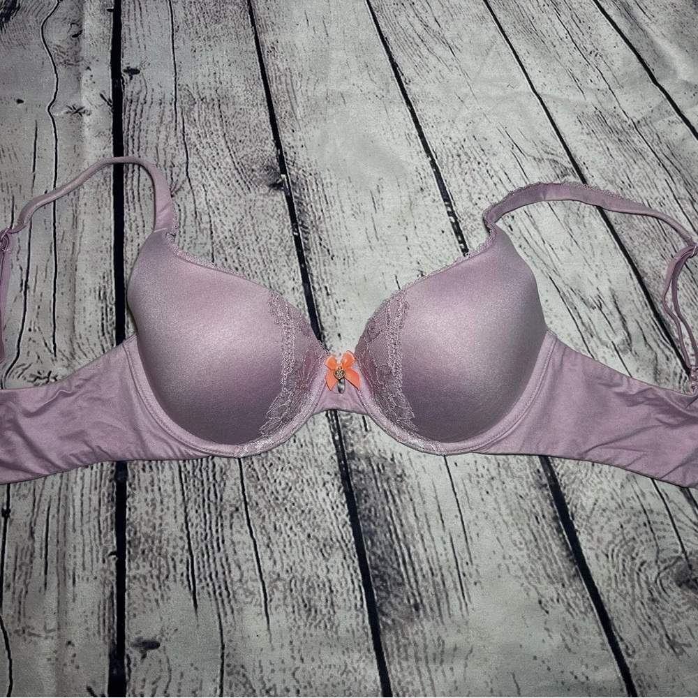 Victoria’s Secret Purple-Pink Bra Size 32D